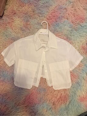 SHEIN White Cropped Button-Down Kids Shirt